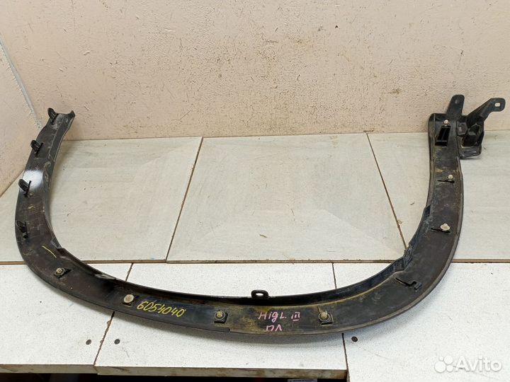 Накладка переднего крыла левого