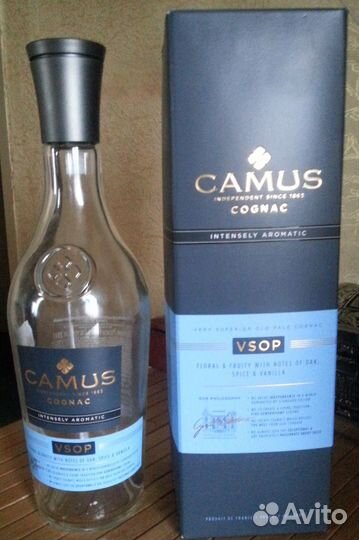 Коробки и бутылки (пустые) коллекционные