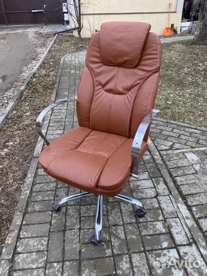 Офисное и Игровое кресла