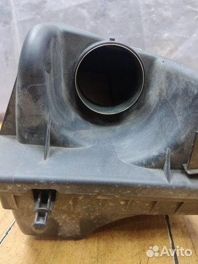 Корпус воздушного фильтра Opel Astra H Z14XEP