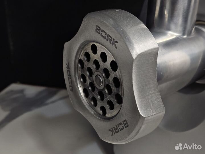 Электрическая мясорубка Bork M501