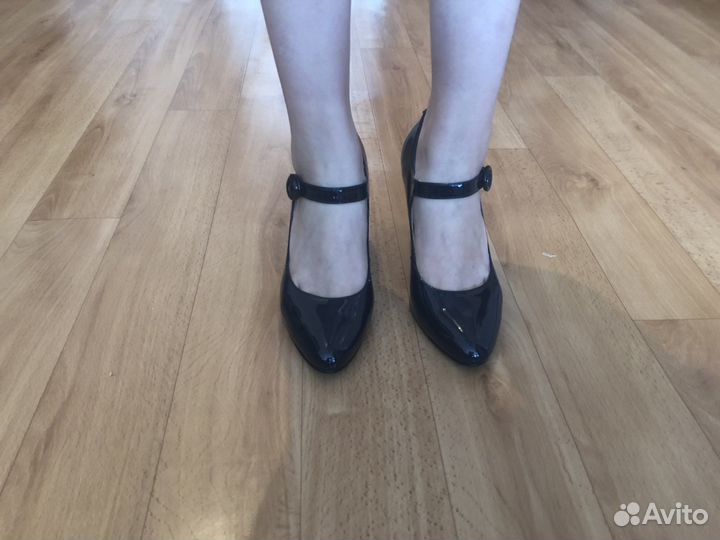 Туфли женские, кожа натуральная