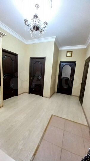 2-к. квартира, 70 м², 4/5 эт.