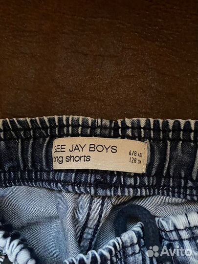 Продам одежду на мальчика комплектом (128,134)