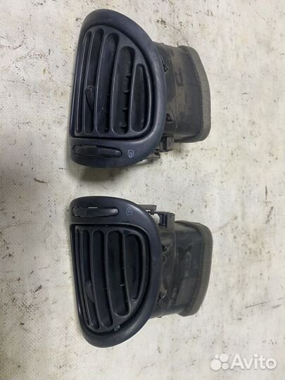 Дефлекторы печки Peugeot 206