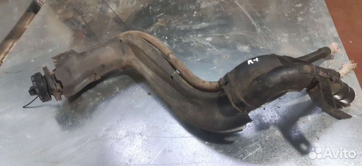 Топливная (заливная) горловина kia rio 3