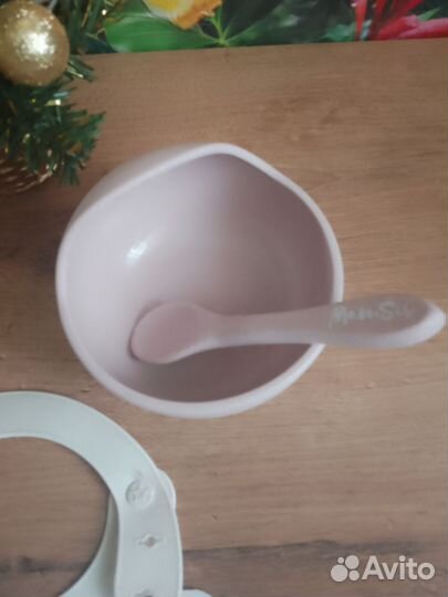 Посуда детская силиконовая плюс нагрудник