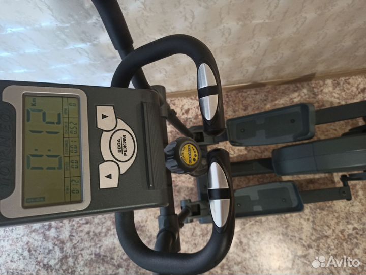 Эллиптический тренажер torneo festa c310