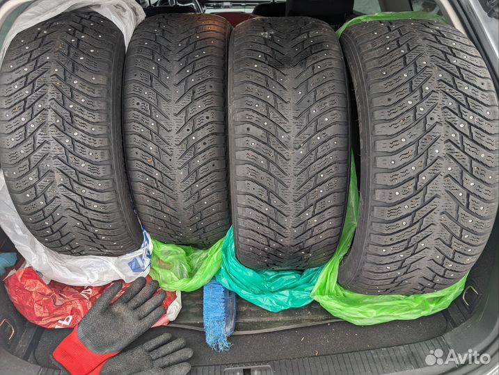 Nokian Tyres Hakkapeliitta 8 225/50 R17 98