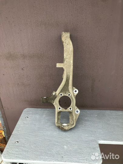 Кулак передний правый Mercedes Gle-Class V167