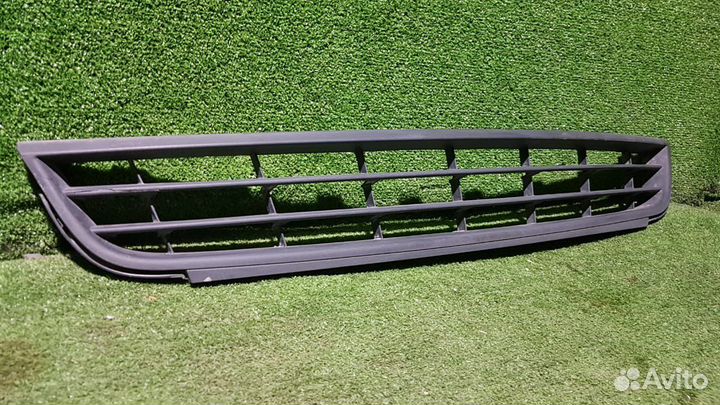 Решетка переднего бампера Volkswagen Jetta 6