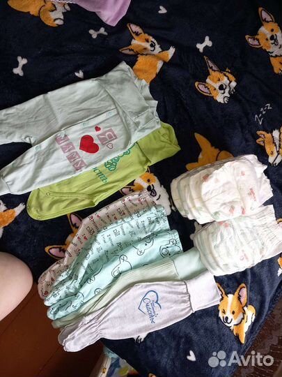 Очень много детских вещей