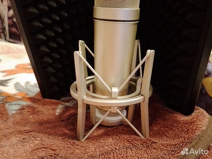 Студийный микрофон neumann u 87 клон