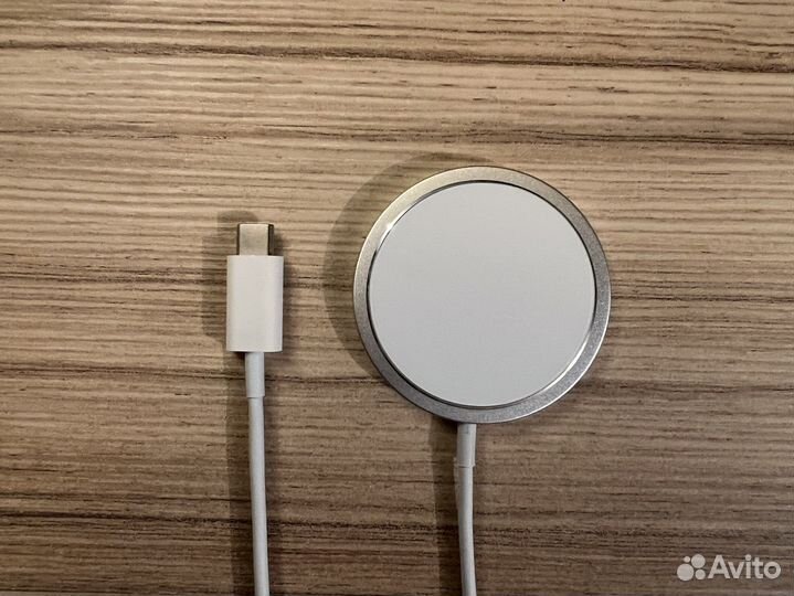 Зарядка MagSafe 15 Вт