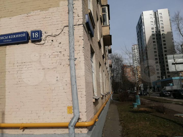 Комната 20 м² в 5-к., 1/5 эт.