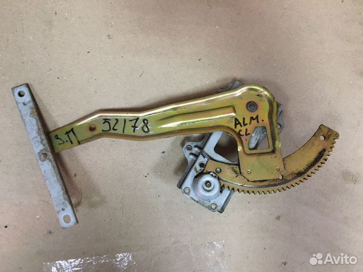 Стеклоподъемник задний правый Nissan Almera