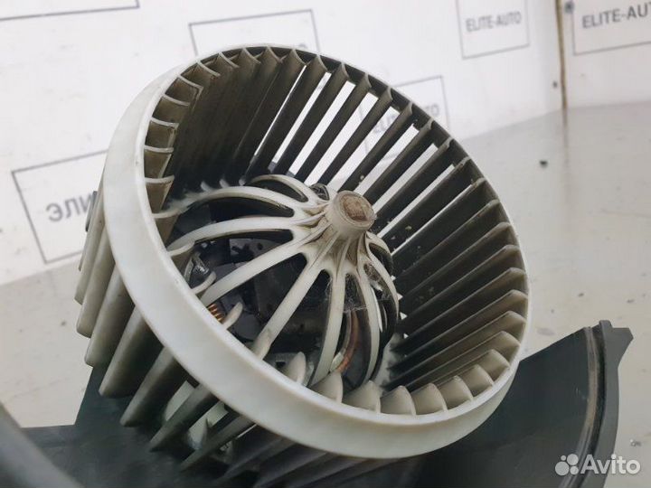 Вентилятор моторчик печки Audi Q7 4LB 4.2 2007