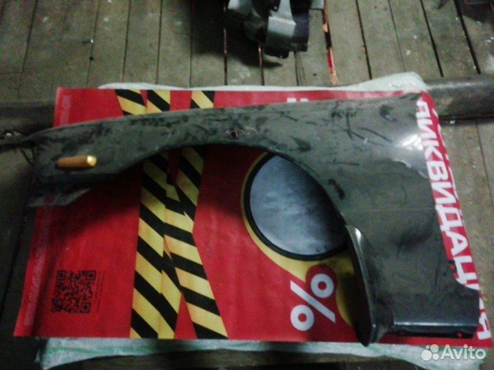 Крыло переднее левое Nissan Laurel