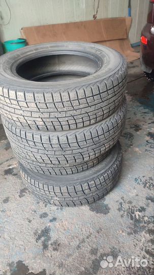 Yokohama Ice Guard IG30 175/70 R14