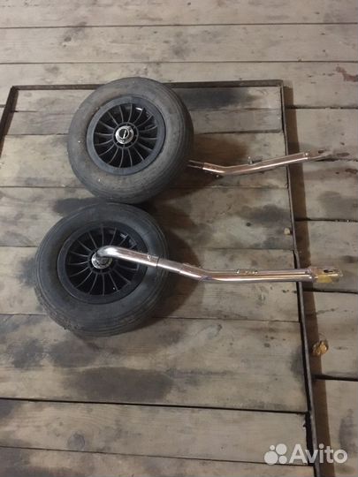 Подкатные колёса к резиновой лодке