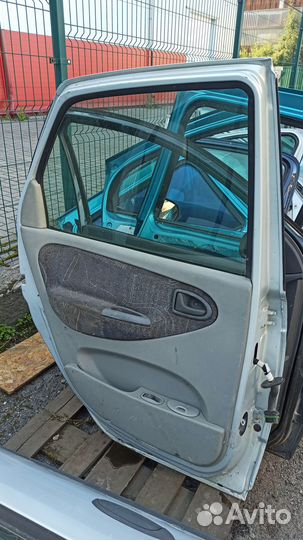 Дверь задняя левая Renault Scenic 1