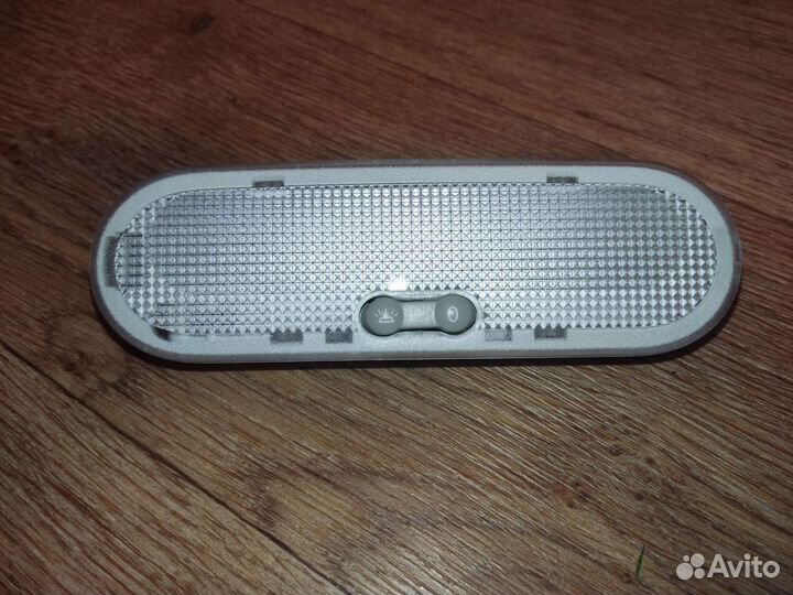 Плафон-светильник салона автомобиля Logan Sandero