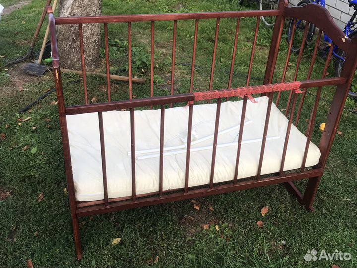 Детская кроватка