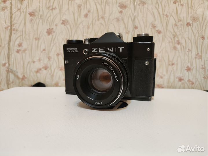 Плёночный фотоаппарат Zenit TTL