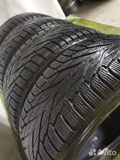 Nokian Tyres Hakkapeliitta R2 SUV 225/60 R17