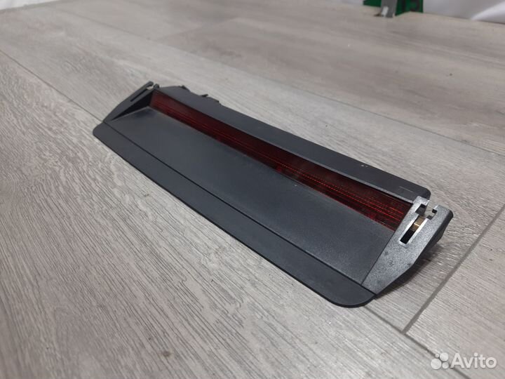 Стоп сигнал для Volkswagen Passat B6 sedan