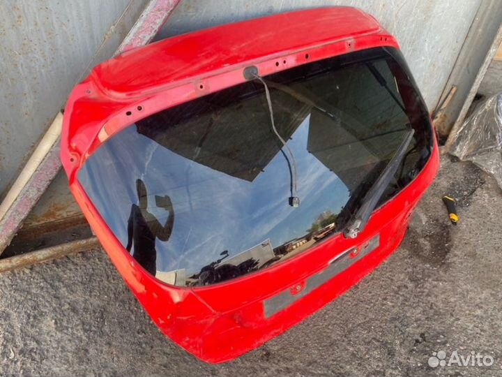 Крышка багажника Ford Fiesta St MK6 2008/2017