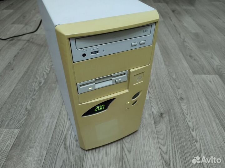 Retro PC Pentium-200mmx, 16RAM, 32GB, Win95
