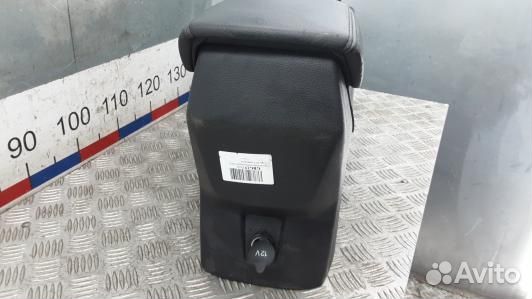 Подлокотник центральный ford focus 3 (GBG19IX01)