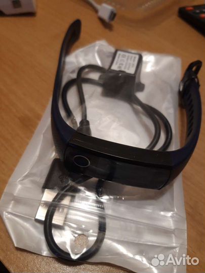 Смарт часы honor