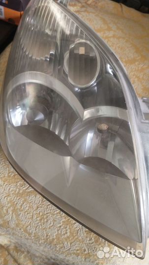 Фары для Toyota corolla verso
