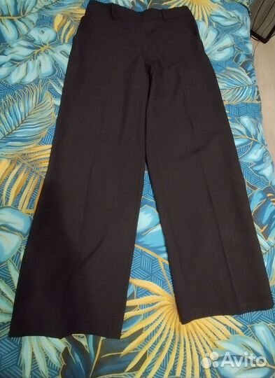 Костюм женский с поясом 56(54) размер