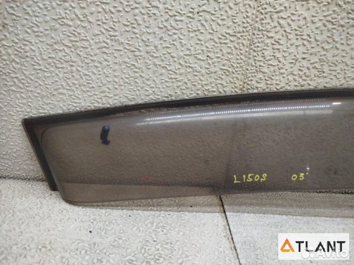 Ветровик передний правый daihatsu move