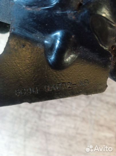 Кронштейн топливного фильтра Ford Kuga 1