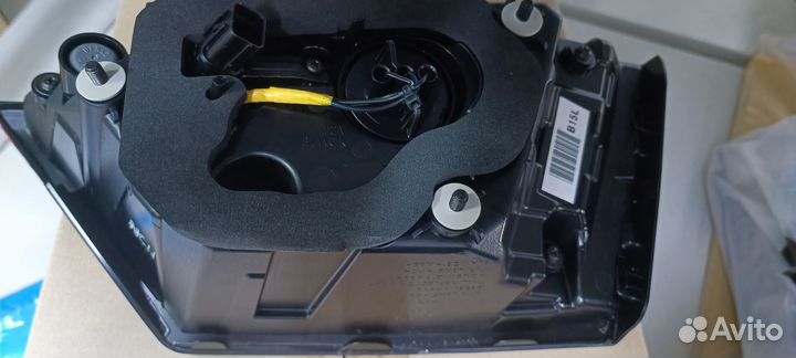 Фонарь крышки багажника левый 92403M6150