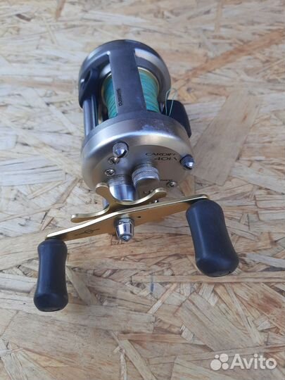 Мультипликаторная катушка shimano cardiff 401a