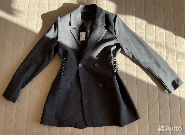 Пиджак приталенный со шнуровкой