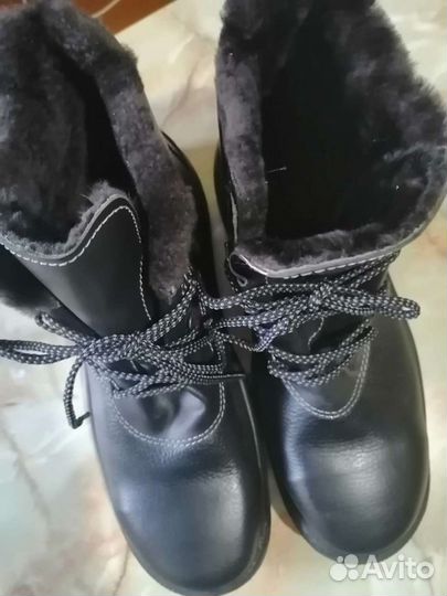 Рабочие зимние ботинки с металлическими вставками