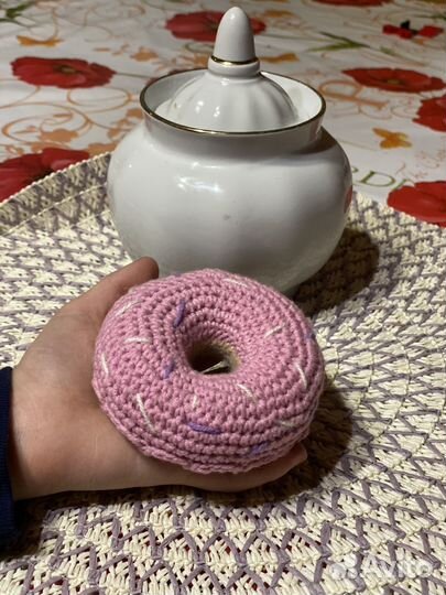 Вязанные игрушки, донат