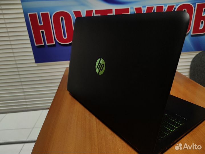 Ноутбук HP / гарантия / Full / 8gb / radeon 2gb