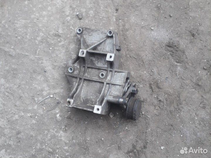 Кронштейны двигателя и МКПП Volkswagen Passat в5