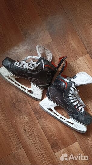 Хоккейные коньки bauer