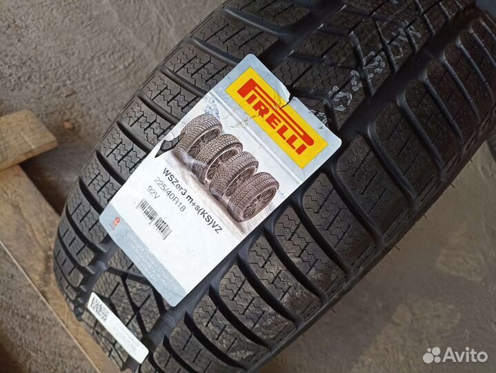 Pirelli Winter Sottozero 3 225/40 R18