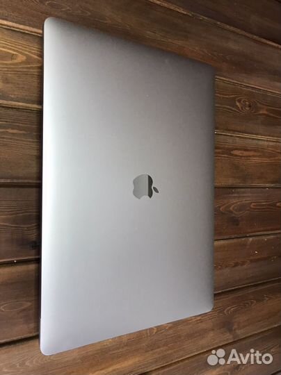 Apple macbook pro 16 2019 i7\16\512