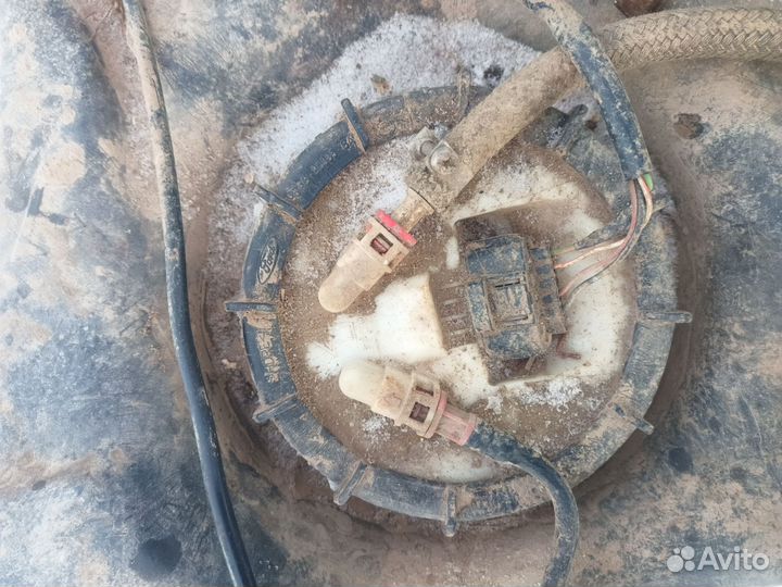 Насос топливный для Ford Focus 1 (Бенонасос)