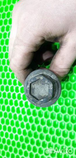 Болт шкива коленвала двигателей QG 1.5-1.8L Nissan